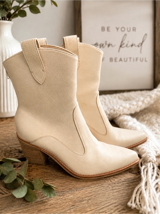 Altar'd State Shoes - Altar’d State Ivory Western Ankle Booties Size 9 Vegan Leather Cowboy Boots